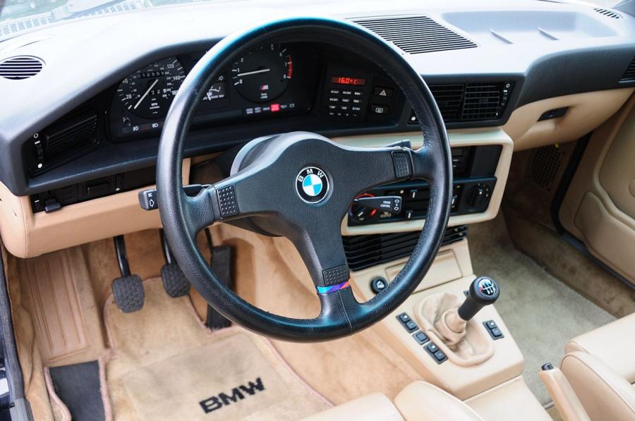  BMW M5 1988 года  (фото 35 из 47)
